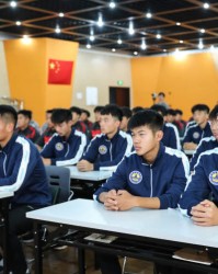  曼城1-1平利物浦，争冠悬念延续  