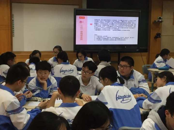 莱比锡红牛锋霸读秒头槌绝平劲敌   